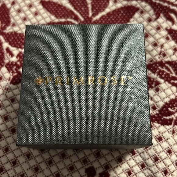 Primrose butterfly necklace and earrings - Picture 5 of 5